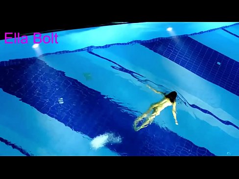 ❤️ Ech kann net ophalen ze kucken, jonk Blond gefaange schwammen plakeg am ELLA BOLT Resort Pool ❤ Porno op Porno lb.verhentai.ru