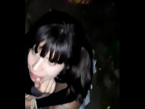 ❤️ Op der Strooss geschwollen Penis am Austausch fir Séissegkeeten ❤ Porno op Porno lb.verhentai.ru