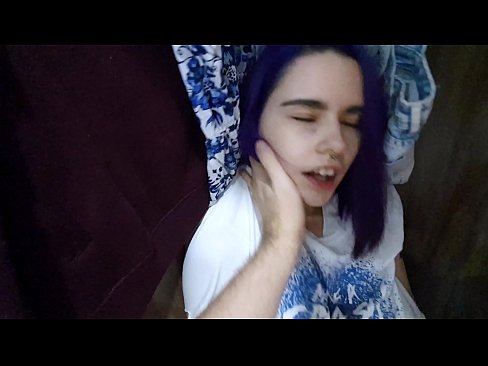 ❤️ Fannt meng Schwëster am Kleederschaf an huet hatt gehollef ❤ Porno op Porno lb.verhentai.ru
